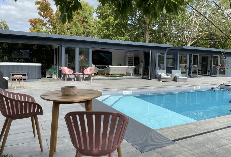 Bespoke Pool House With Changing Room