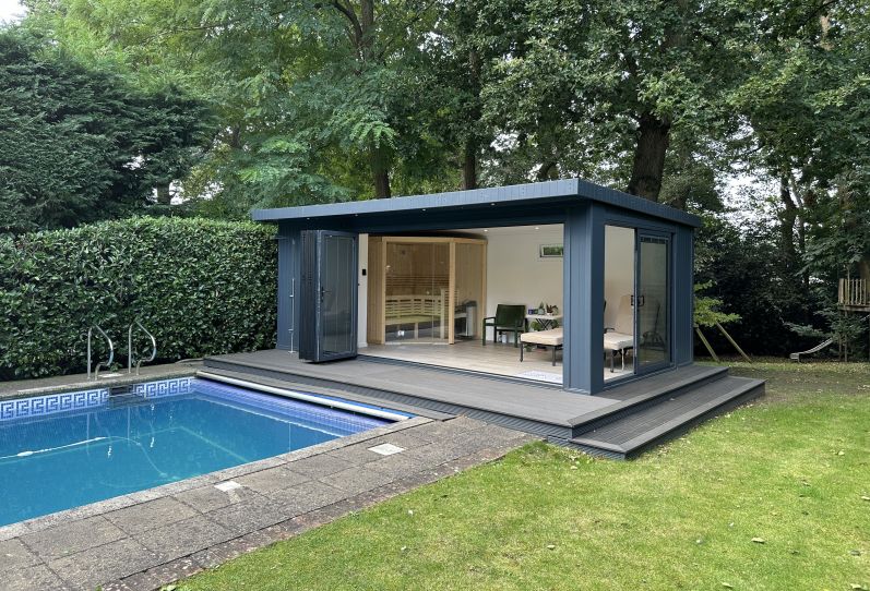 Contemporary Summer House For Garden