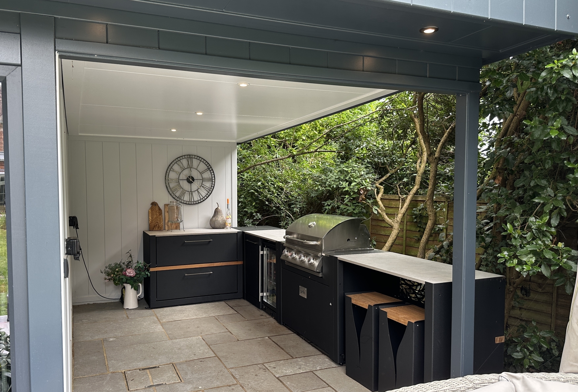 Poolside Summer House With Canopy