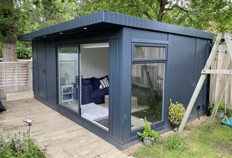 Small Garden Summer House For Relaxing