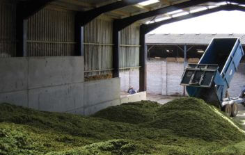 Concrete Fencing Panels For Agricultural And Commercial Use