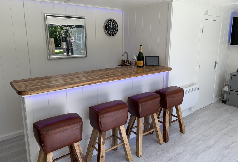 Bespoke Summer House With Built In Bar