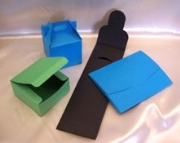 Coloured ridged board cartons