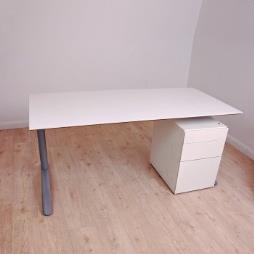 White 1600mm Rectangular Desk