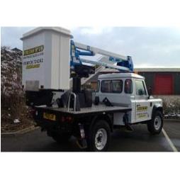 Landrover with rear cherry picker