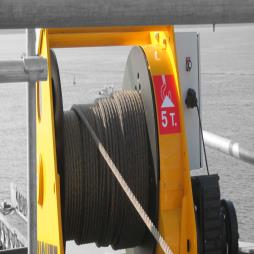 Lifting & Pulling Electric Winches