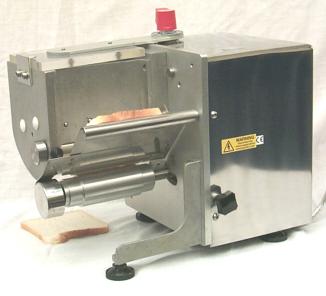 Compact Bread Buttering Machines 