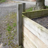OAK FENCE AND GATE POSTS