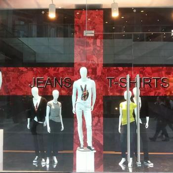 Retail Window Display Campaigns