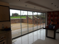Tempered Glass Glazing Car Showrooms