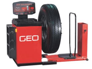 Commercial HGV Truck and Bus Vehicle Wheel Balancer