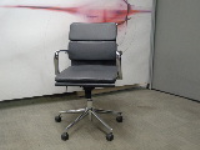Grey Eames Style Soft Pad Meeting Chairs 