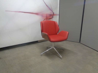 Boss Design Kruze Lounge Swivel Chair Red / Oak 