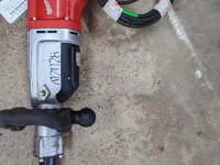A17 HIRE TILE REMOVER MILWAUKEE BREAKER WITH FLOOR TOOL