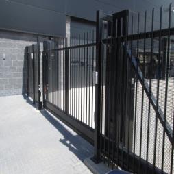 AUTOMATIC CANTILEVER GATES